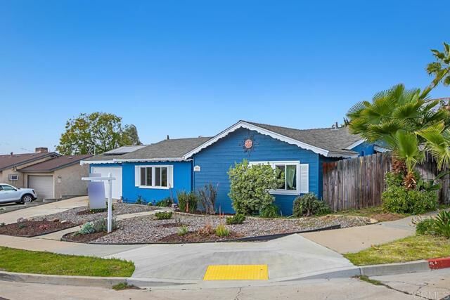 Property Photo: 1498 Delight Street CA 92021