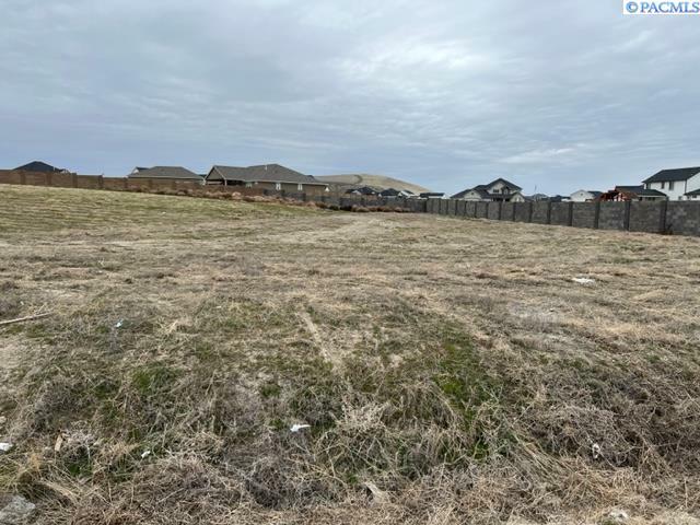 Property Photo: 12616 Steeplechase Dr WA 99338