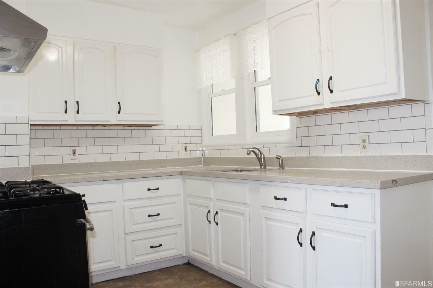 Property Photo: 5251 Mission Street CA 94112