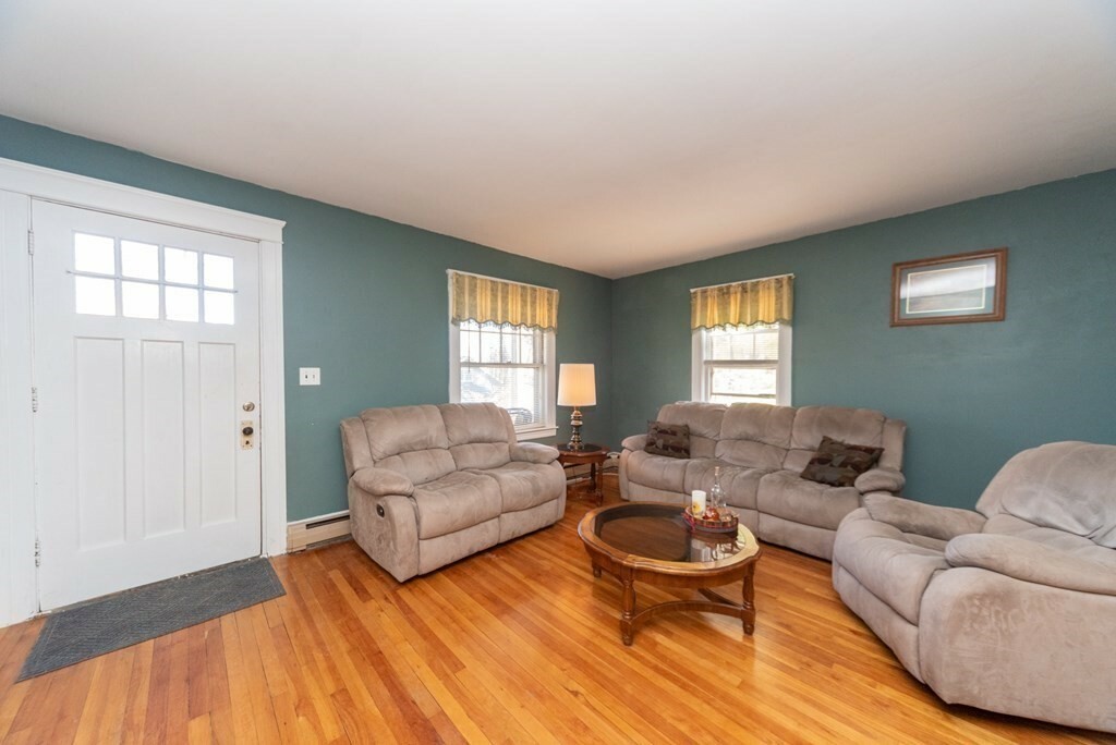 Property Photo:  55 Oneida Avenue  MA 01606 