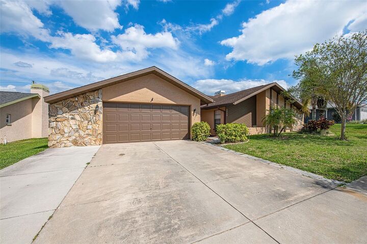 Property Photo:  8848 Andros Lane  FL 34668 