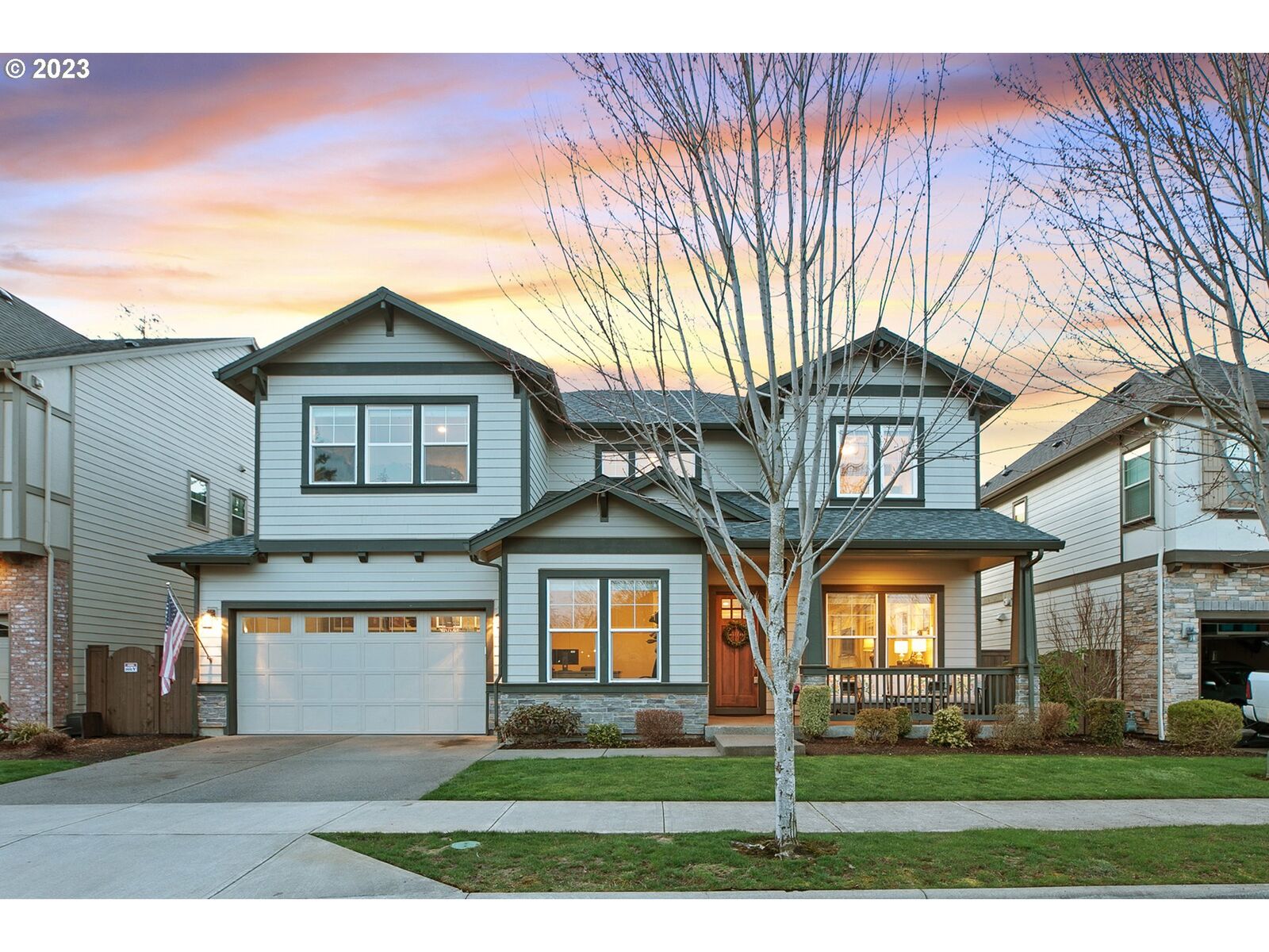 Property Photo: 12388 SW Waterford Loop OR 97070