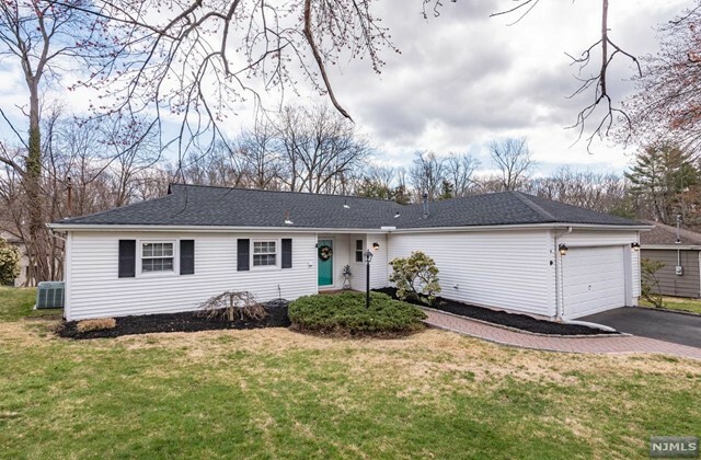 Property Photo:  9 Ridge Terrace  NJ 07630 