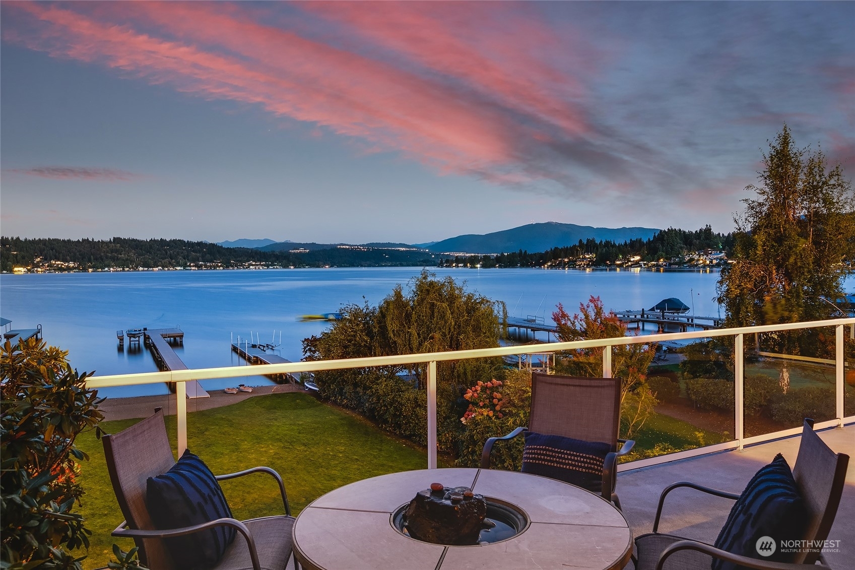 Property Photo:  3248 W Lake Sammamish Parkway SE  WA 98008 