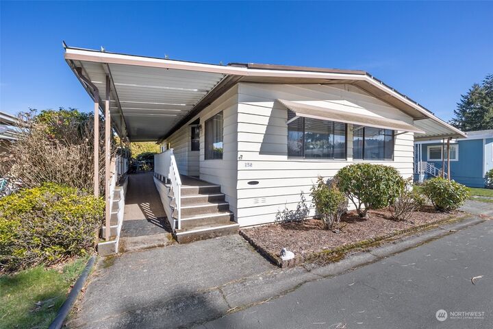 Property Photo:  3611 I Street NE 258  WA 98002 