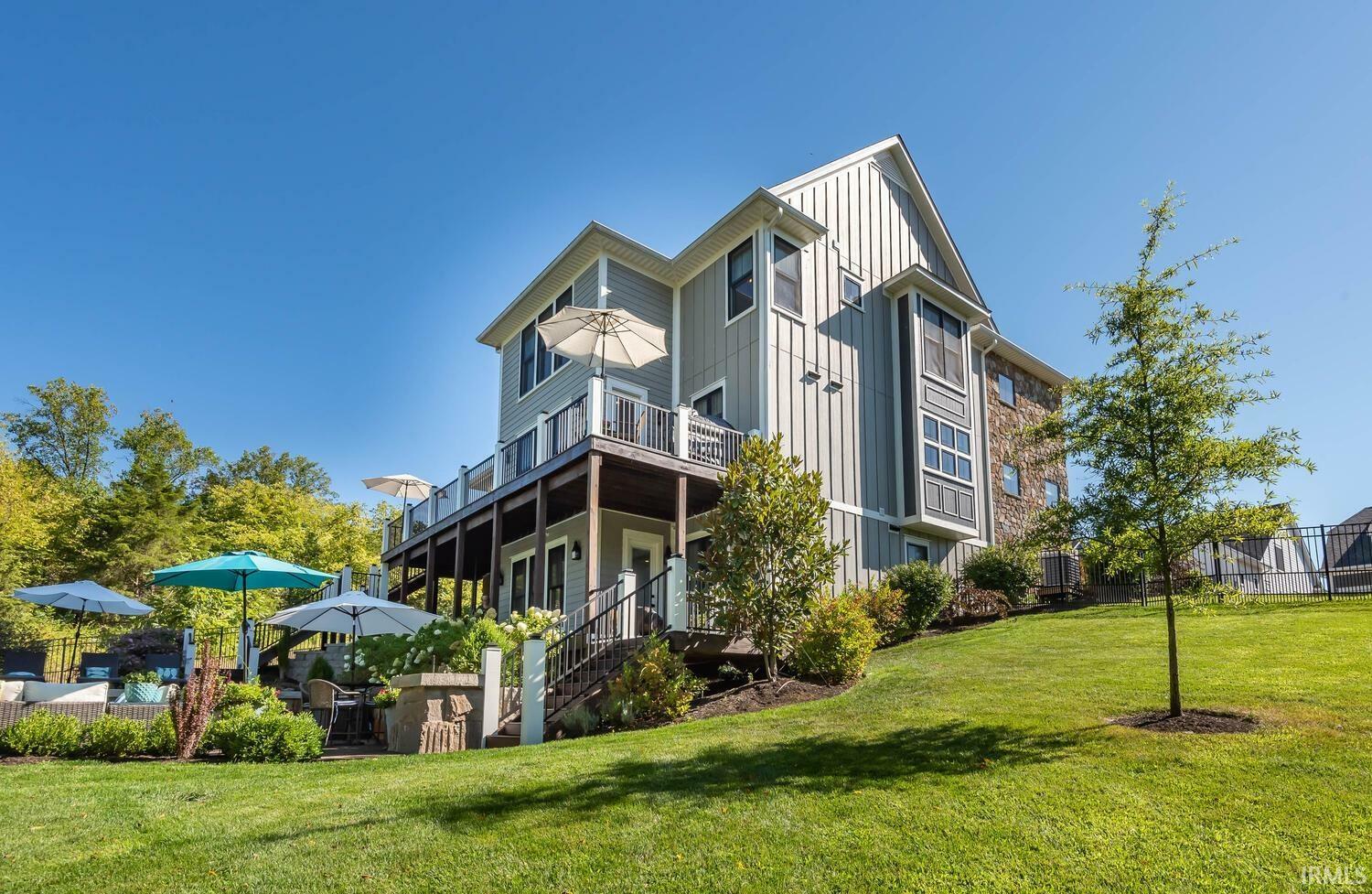 Property Photo: 1522 S Hathaway Court IN 47401