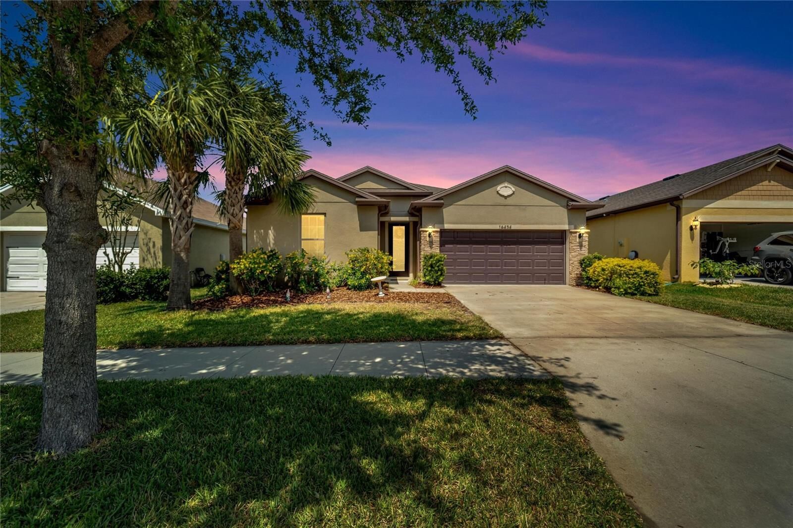 Property Photo:  16434 Treasure Point Drive  FL 33598 