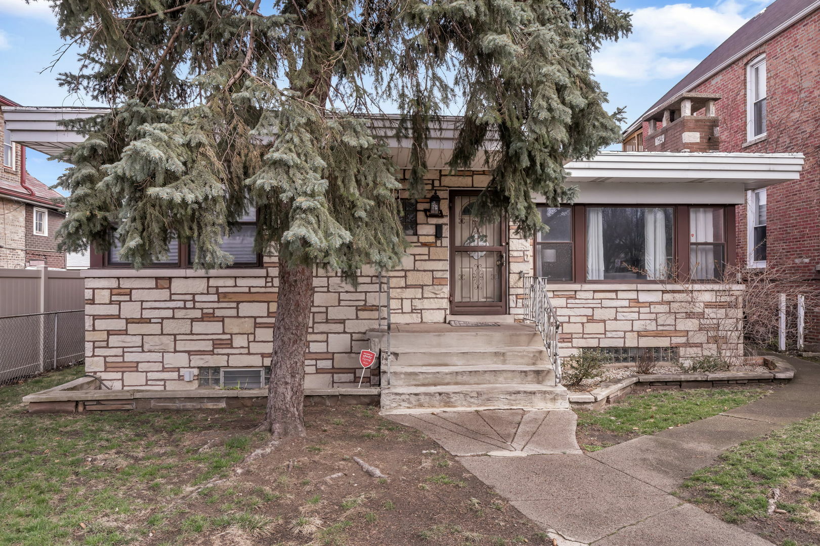 Property Photo: 652 E 88th Street IL 60619