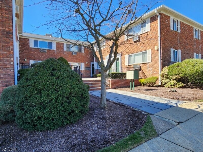 Property Photo: 104 N Beverwyck 5 NJ 07034