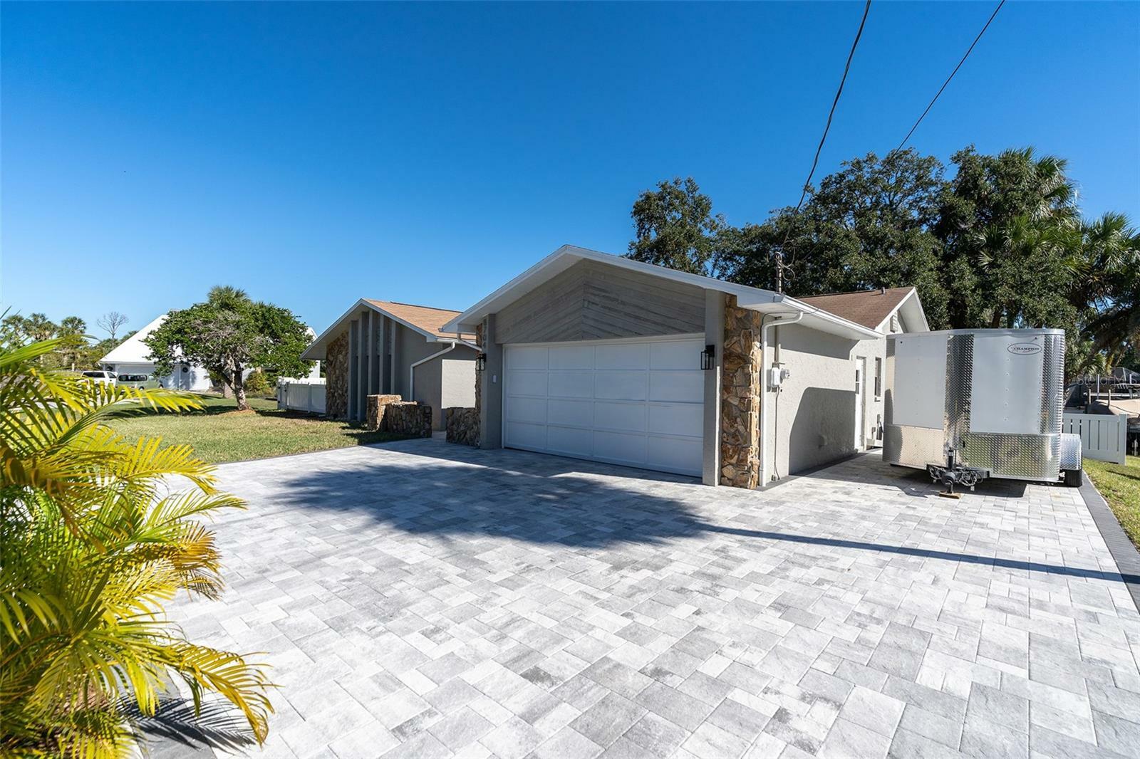 Property Photo:  8704 Betty Street  FL 34668 