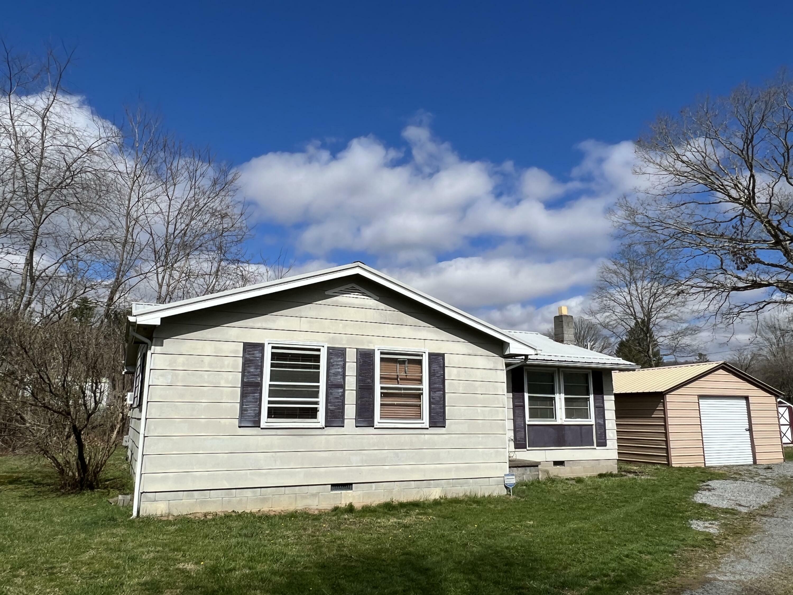 Property Photo:  185 3rd St  WV 25984 