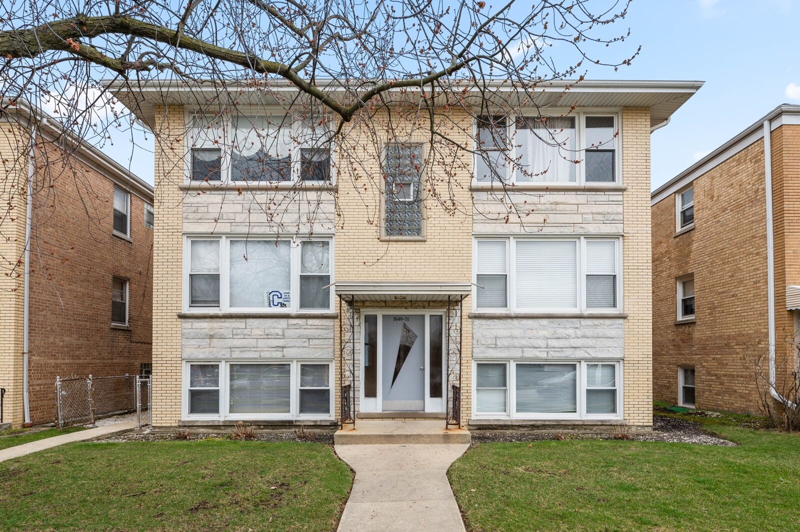 Property Photo:  7651 W Addison Street 2W  IL 60634 