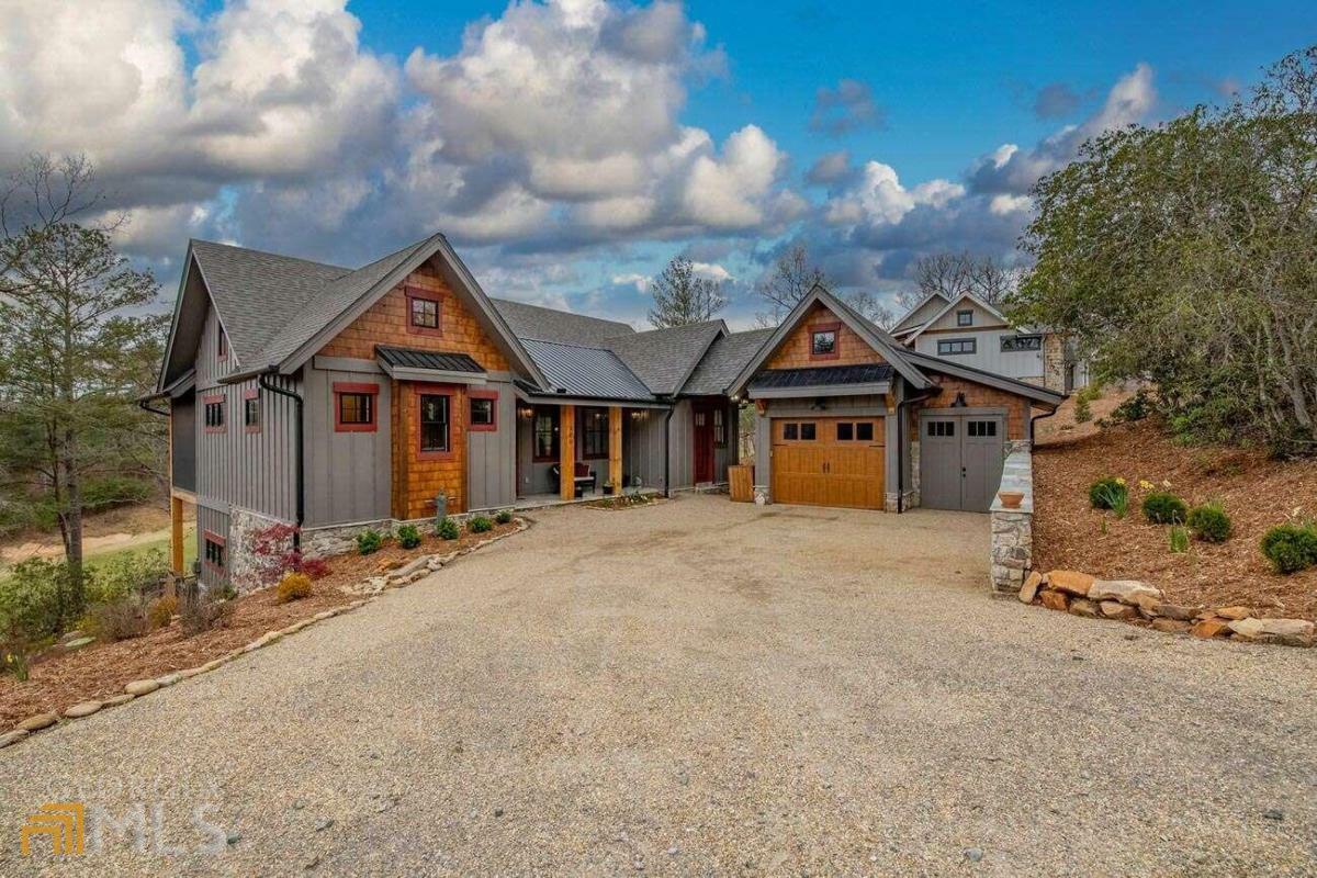 Property Photo: 200 Fawn Way GA 30559