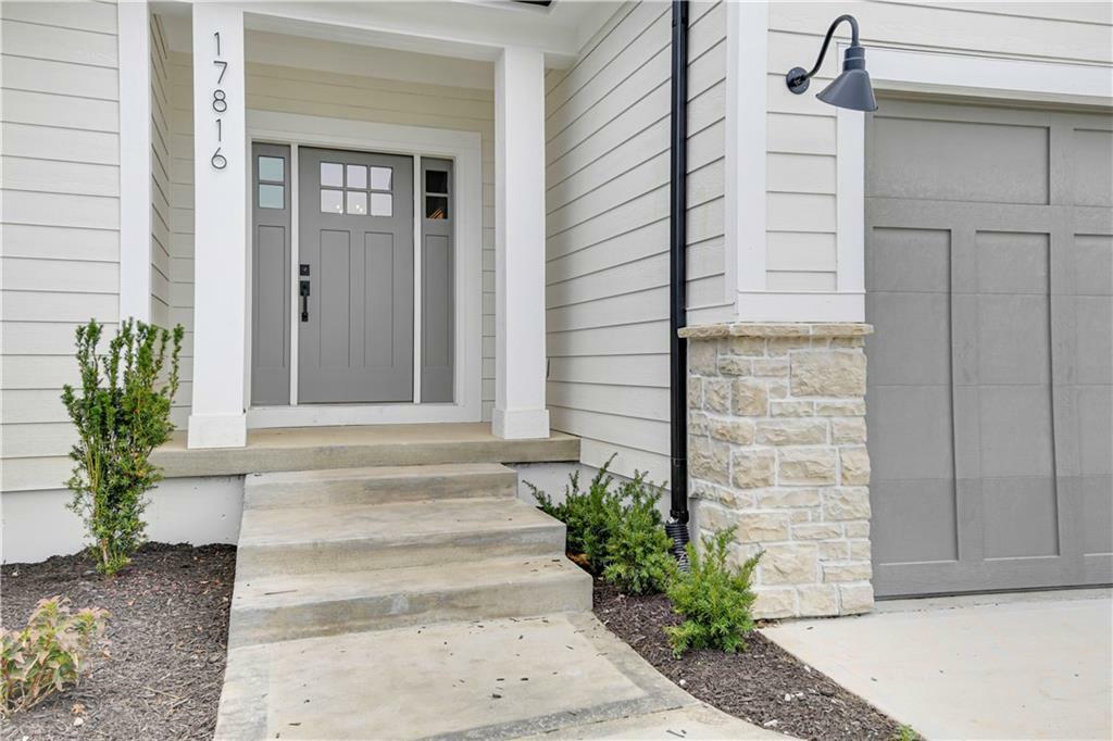 Property Photo: 17816 Slater Street KS 66013