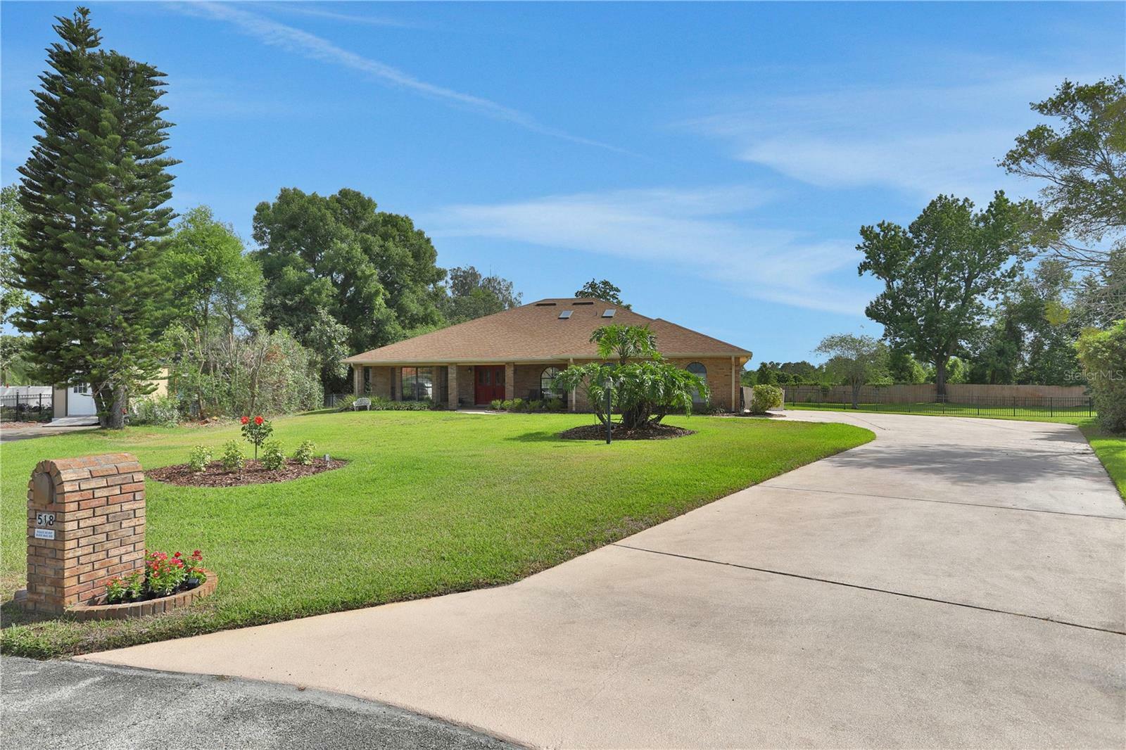 Property Photo:  518 Brokenshire Drive  FL 32713 