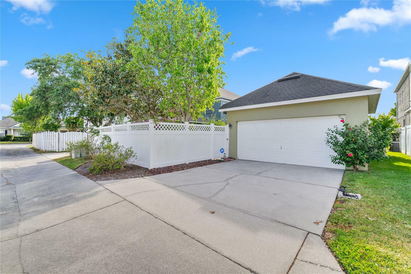 Property Photo:  3809 Golden Glow Drive  FL 32828 