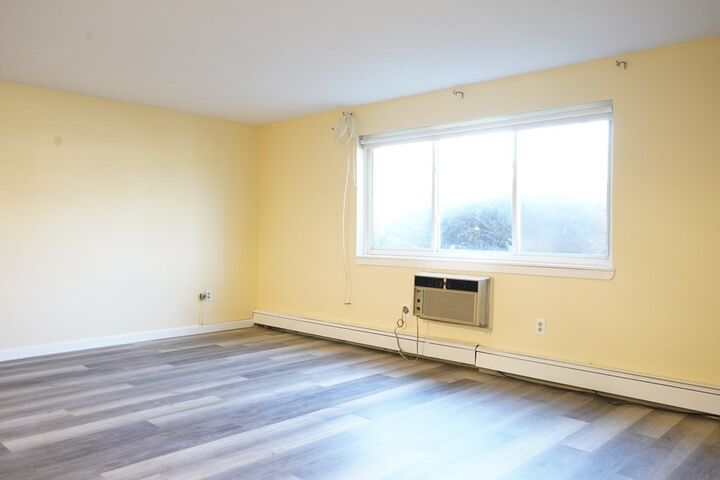 Property Photo: 215 Winter St 1A MA 02188