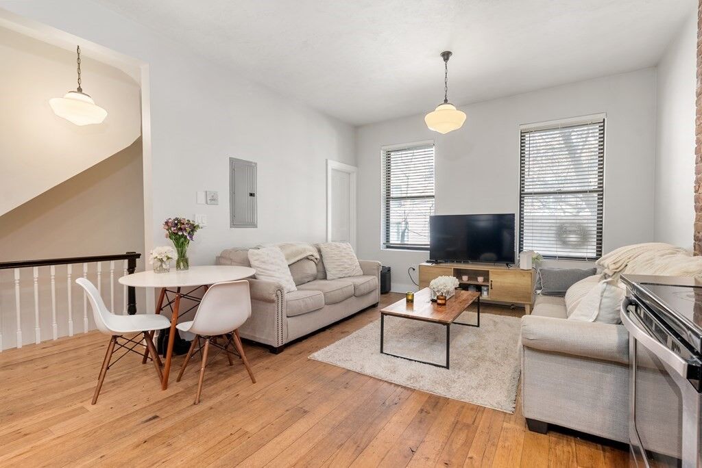 Property Photo: 26 E Springfield St 1 MA 02118