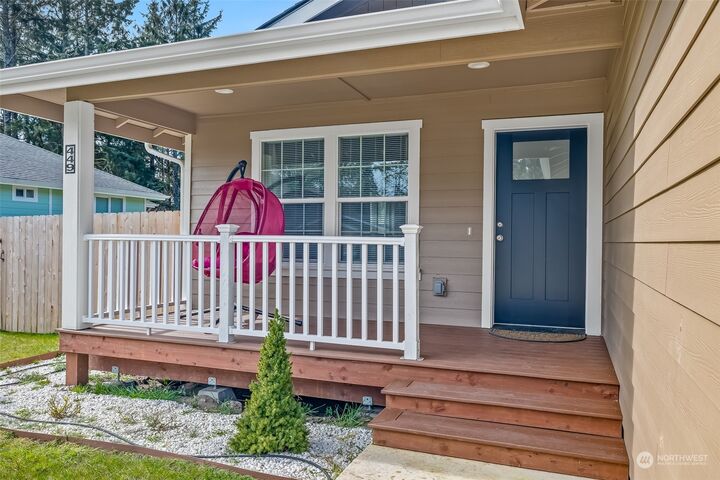 Property Photo:  449 Mount Olympus Avenue SE  WA 98569 