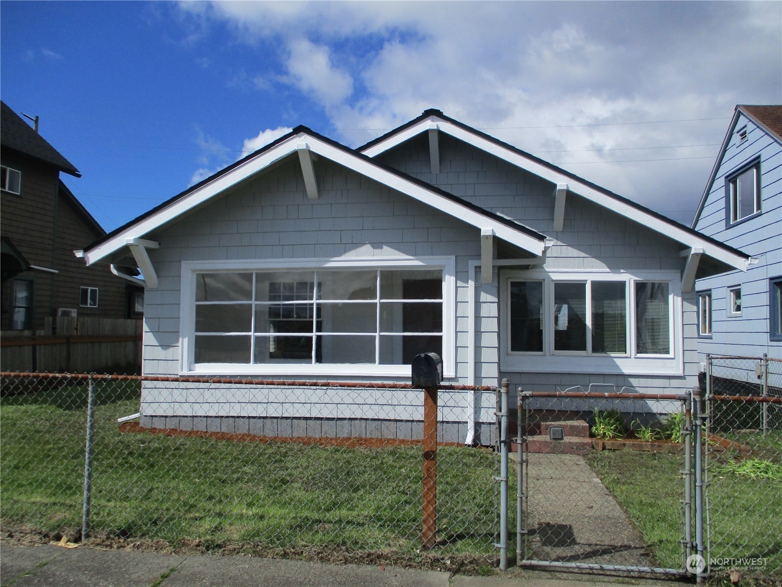 Property Photo:  1114 W Wishkah Street  WA 98520 