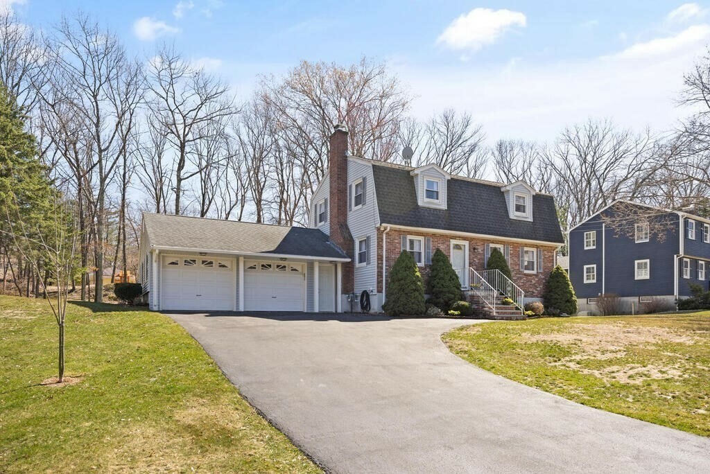 Property Photo: 6 Red Coat Ln MA 01803