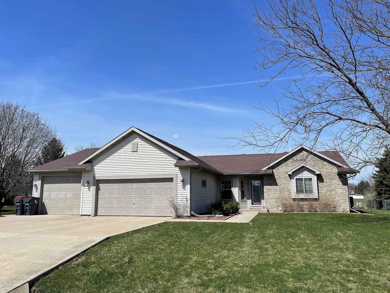 Property Photo:  1615 Zick Drive  WI 53511 