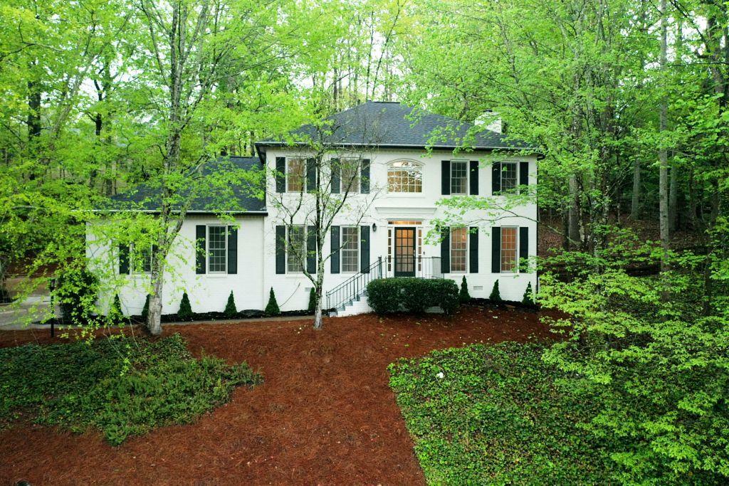 Property Photo: 2220 Chickering Court GA 30041