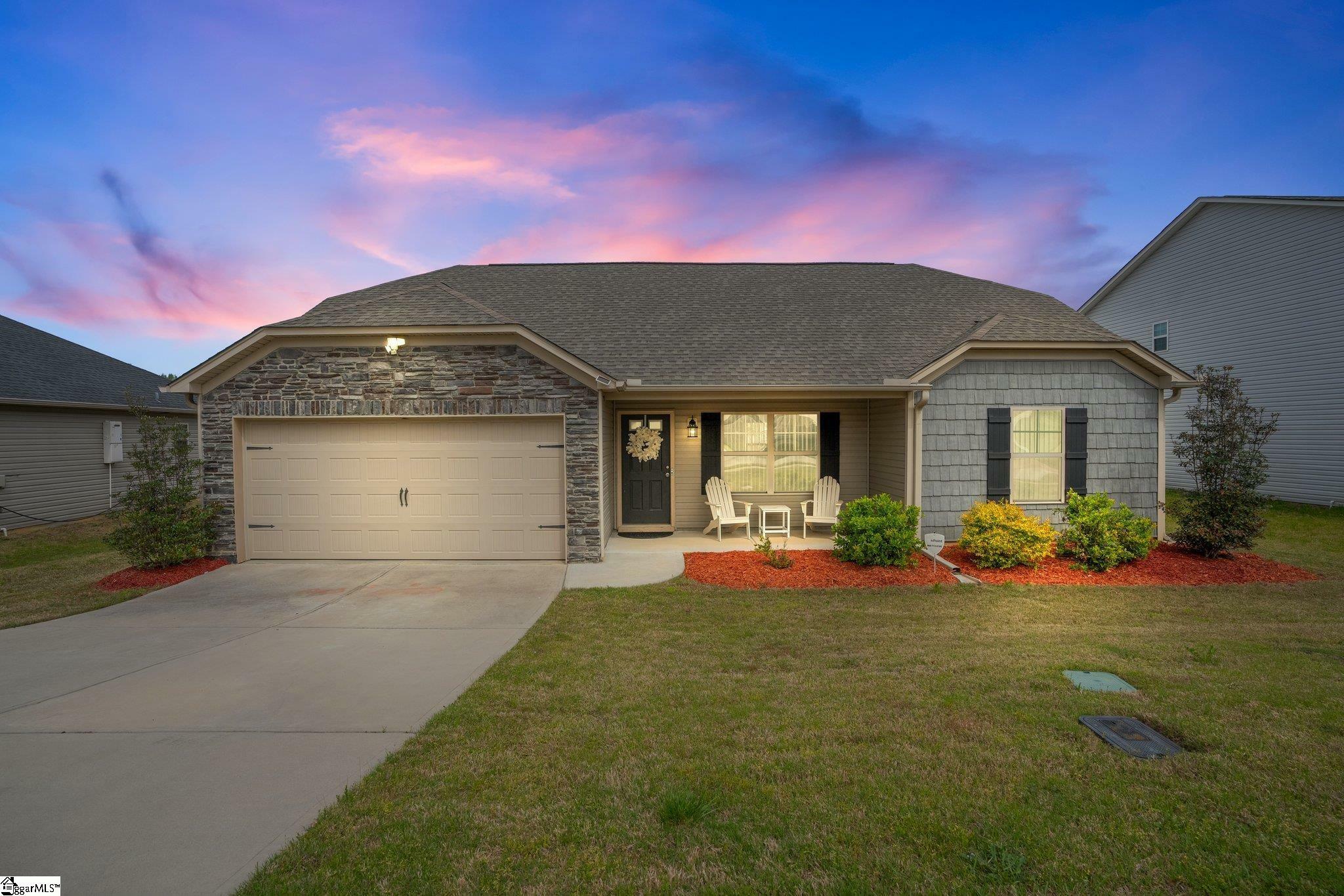 Property Photo:  6 Babbling Creek Court  SC 29644 