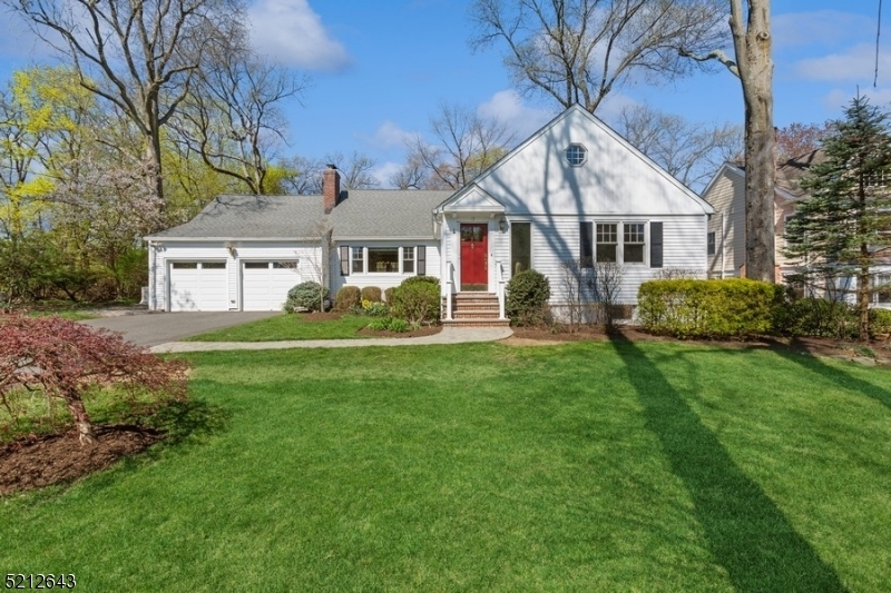 Property Photo:  15 Oak Hill Rd  NJ 07928 