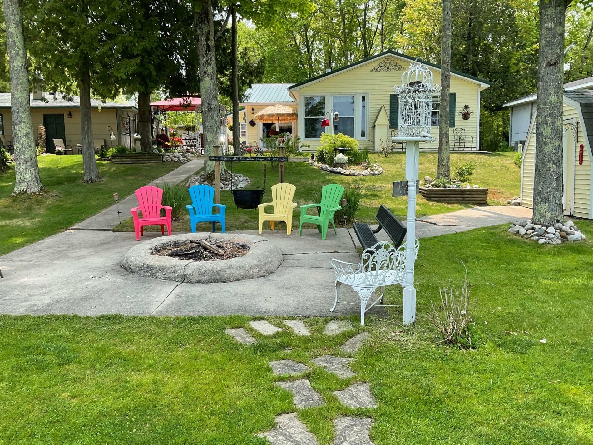 Property Photo:  965 Beaver Rd  MI 49309 