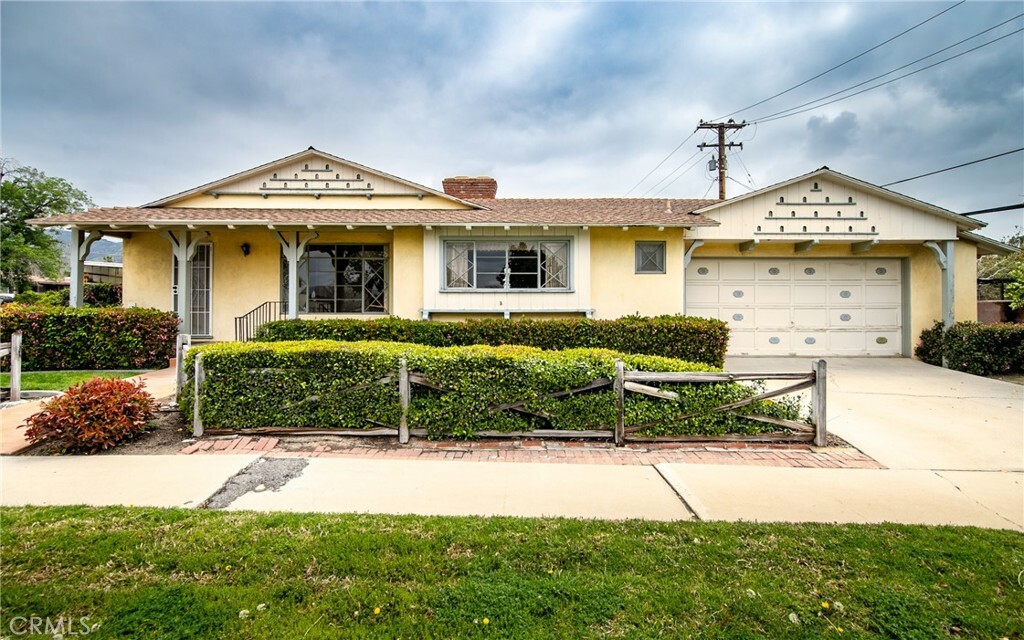 Property Photo:  517 Maywood Avenue  CA 92404 