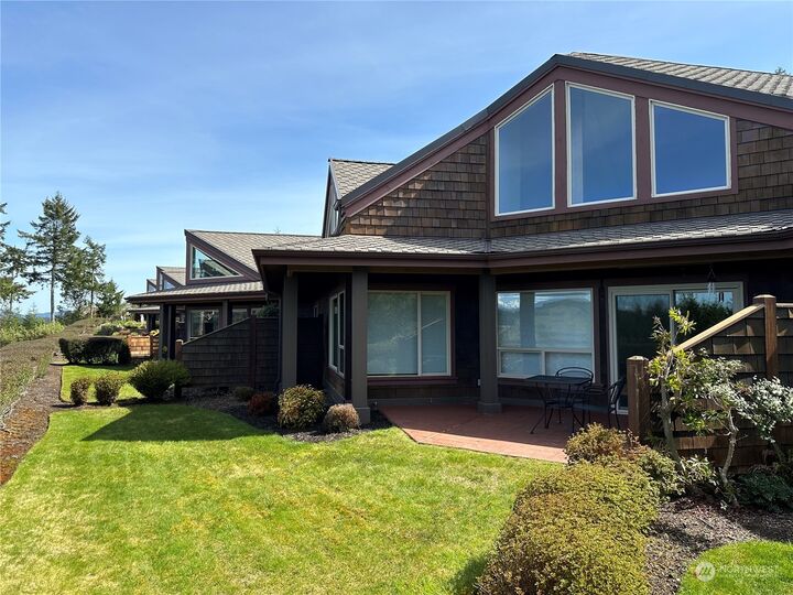 Property Photo:  381 NE Romance Hill Road  WA 98528 
