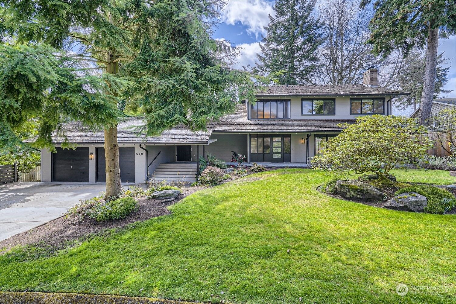 Property Photo:  9101 SE 57th Street  WA 98040 