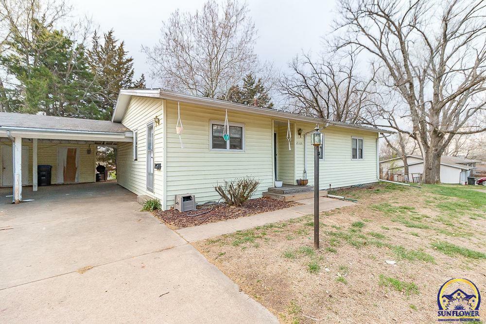 2105 SW 66th St  Topeka KS 66619 photo