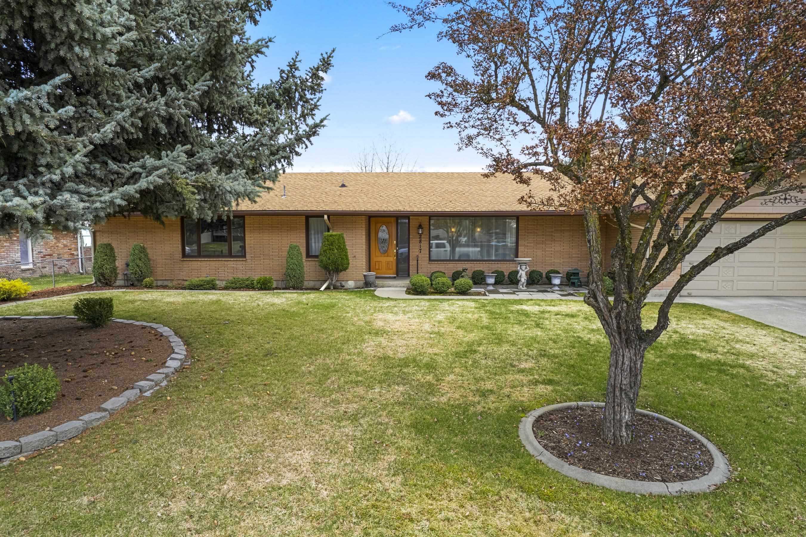 Property Photo: 2817 S Needham Dr WA 99037