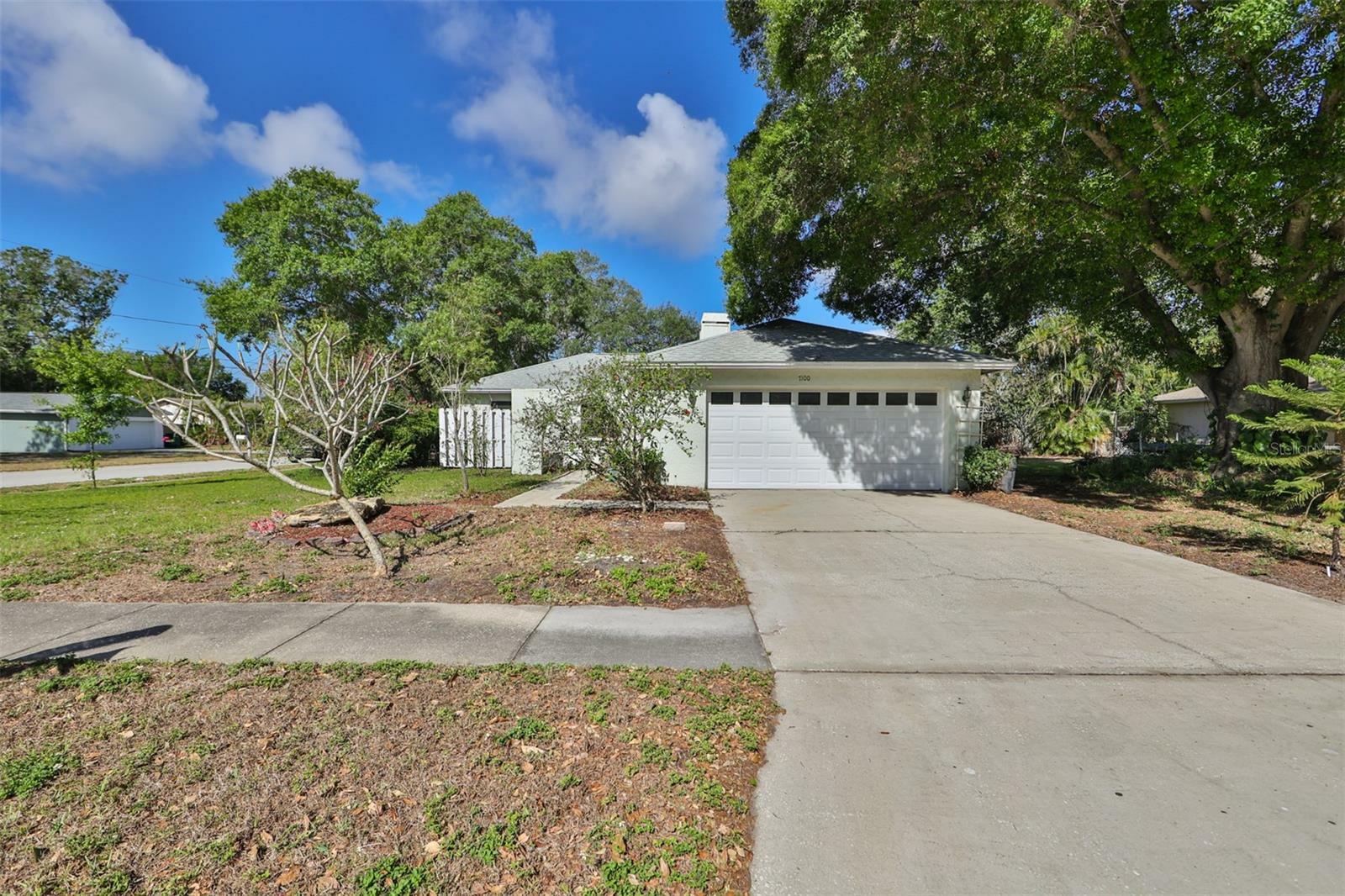 Property Photo:  7100 70th Street N  FL 33781 