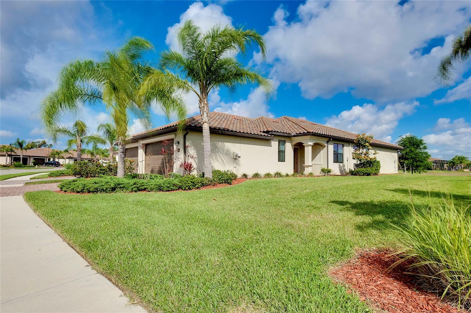 Property Photo:  12580 Garibaldi Lane  FL 34293 