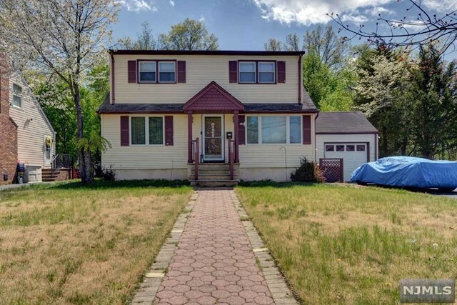 Property Photo:  16 Greendale Avenue  NJ 07444 