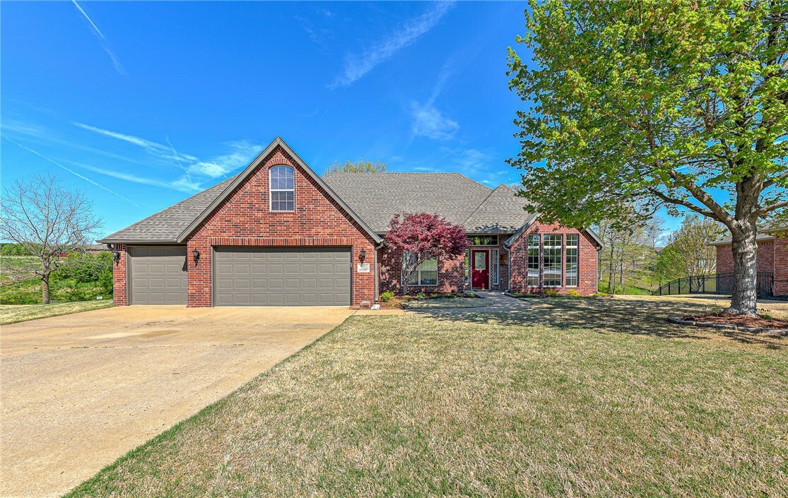 Property Photo:  111 NE Lake Forest Lane  AR 72712 