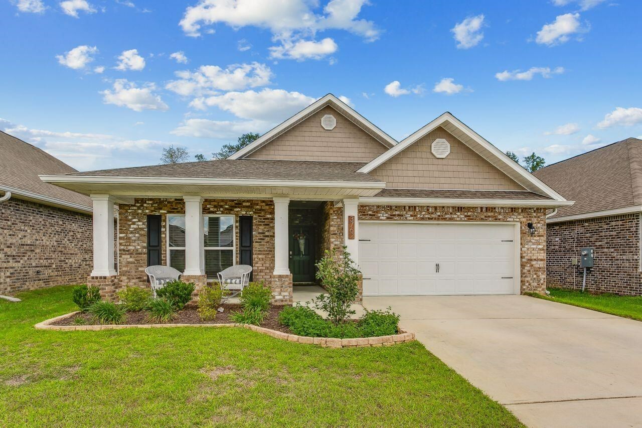 Property Photo: 3762 Hawks Landing Cir FL 32571