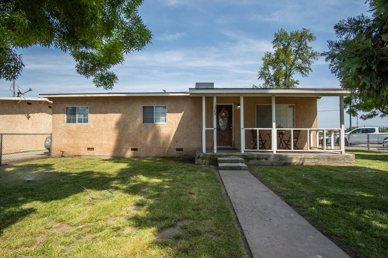 Property Photo:  15264 Cedar Road  CA 93257 