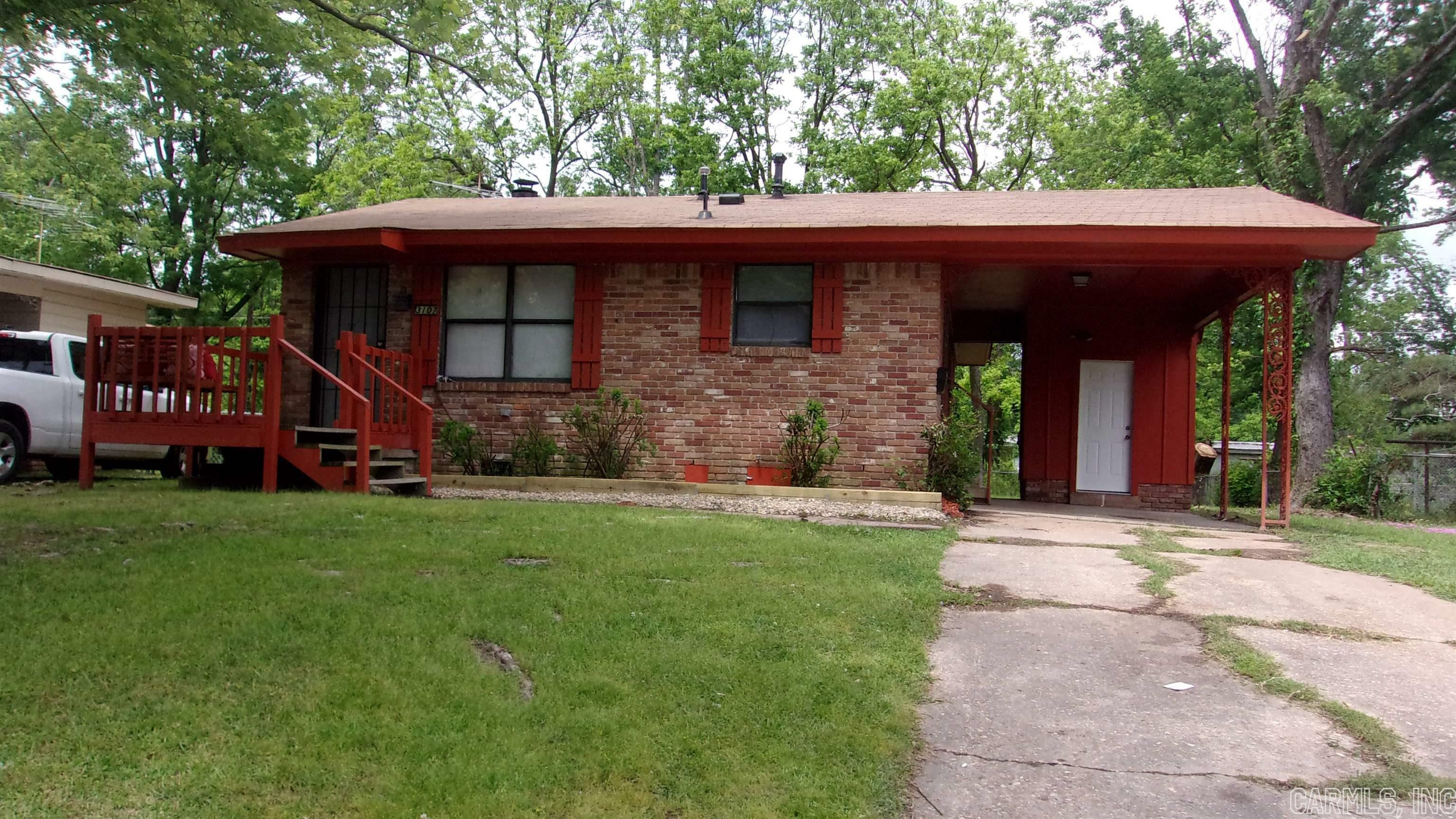 Property Photo:  3107 Lilac Street  AR 71603 