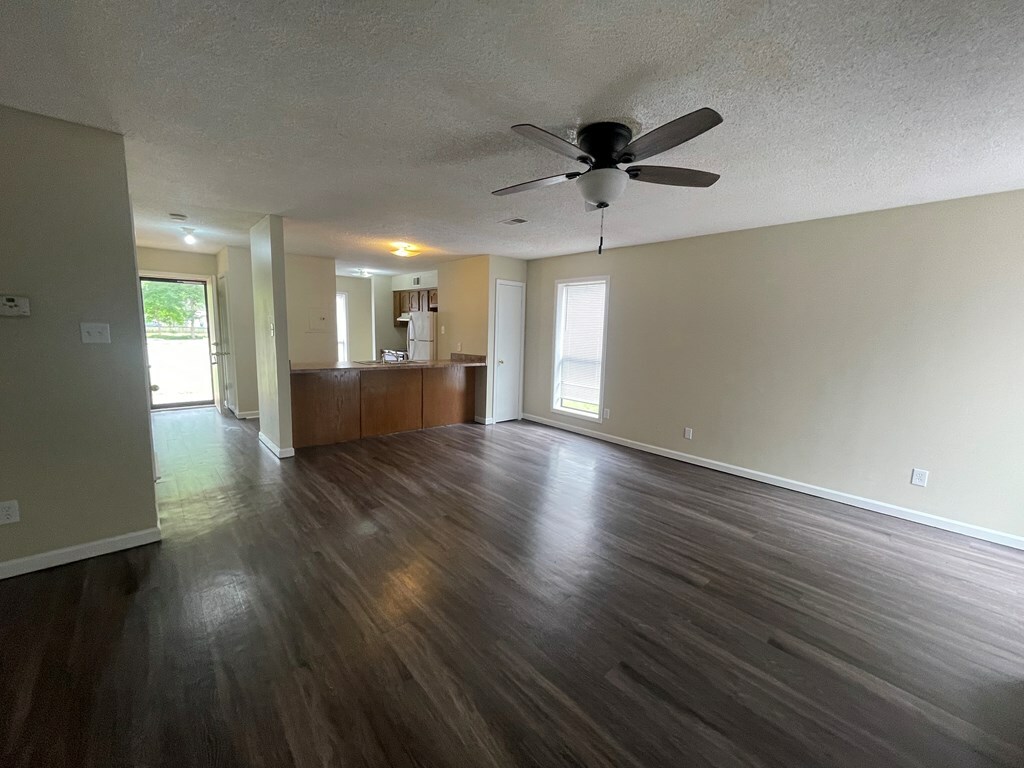 Property Photo:  400-402 Rhodes Street  AR 72301 