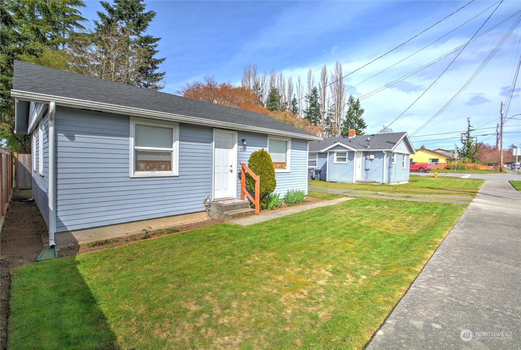 Property Photo:  939 Alder Avenue  WA 98270 