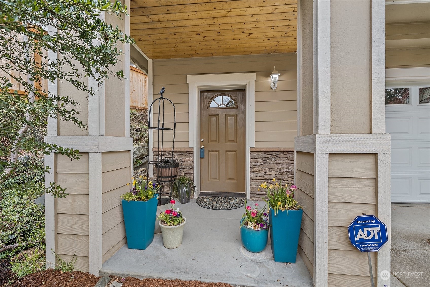 Property Photo: 4518 5th Drive SE WA 98203