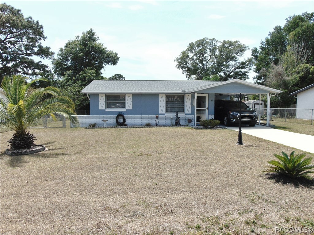 Property Photo:  6 Donna Street  FL 34465 