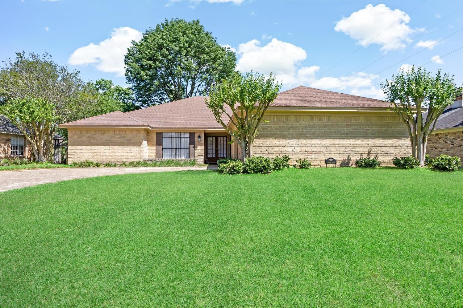Property Photo: 6920 Westgate TX 77706