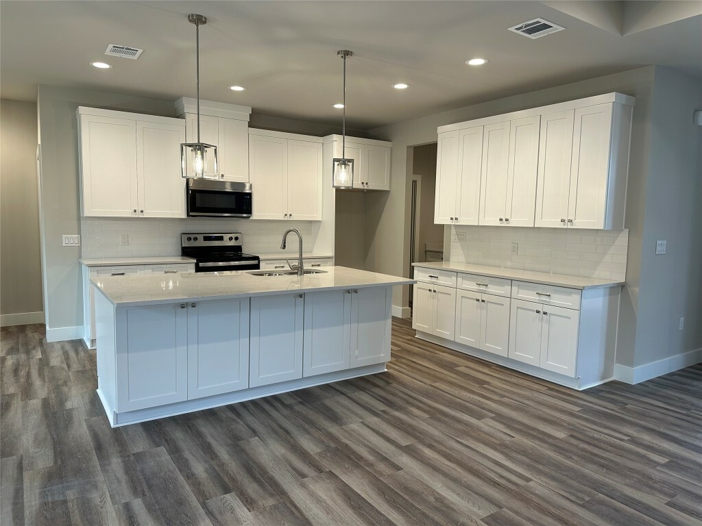 Property Photo: 1260 Yaupon Drive TX 78623