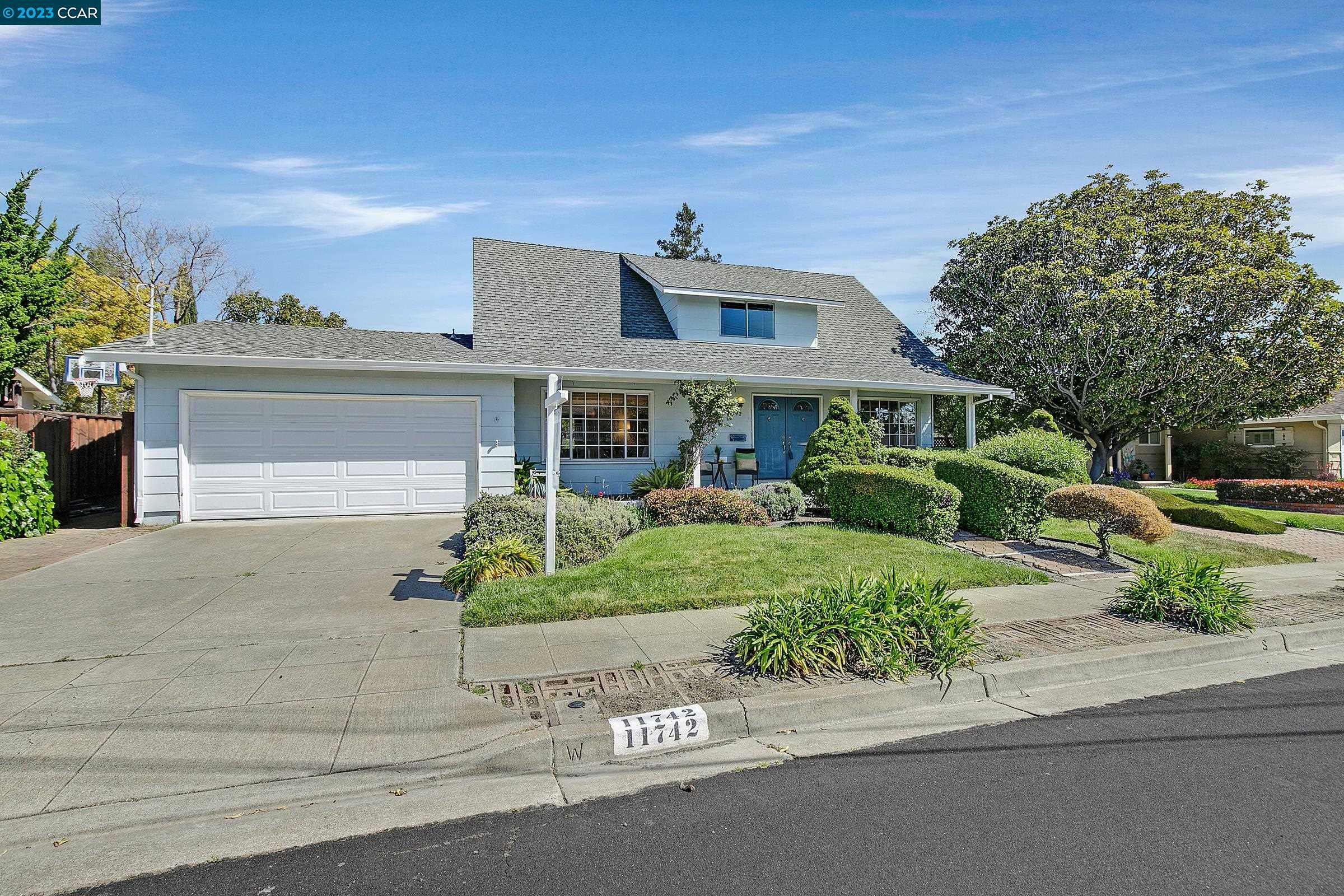 Property Photo:  11742 Solana Dr  CA 94568 