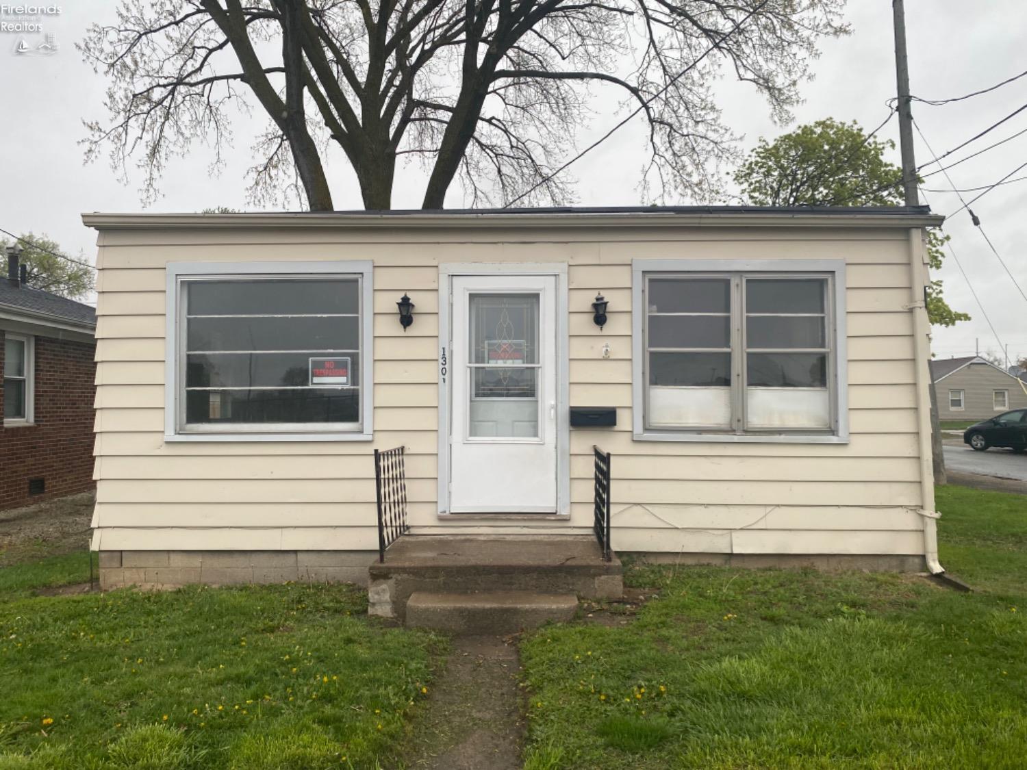 Property Photo:  1301 Johnson Street  OH 44870 